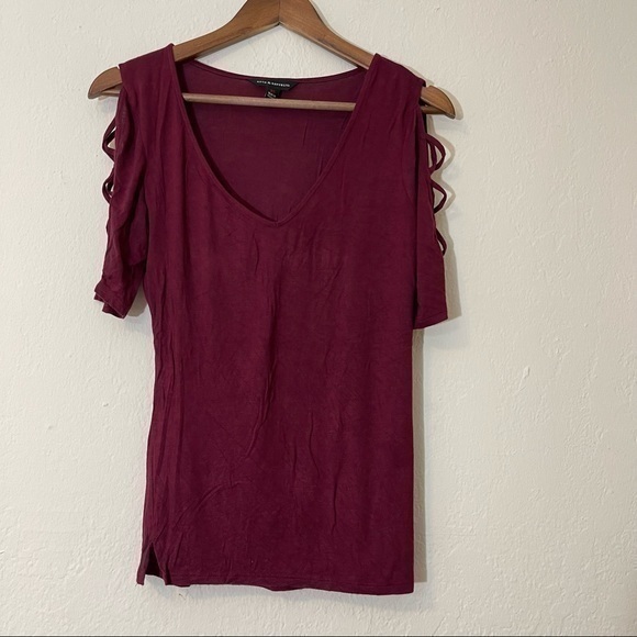 Rock & Republic Short Sleeve Top Size XS - Picture 1 of 4